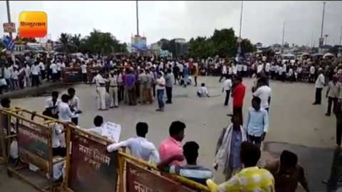 प्लस टू स्कूल के लिए छात्रों ने किया उल्टा पुल जाम II students protest Bhagalpur bihar