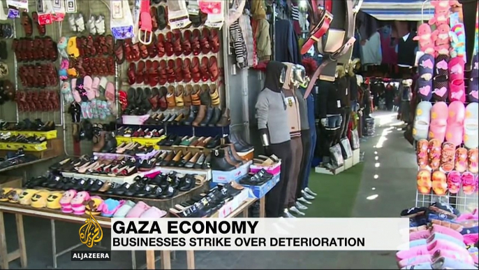 Gazans call for strike over collapsing economy