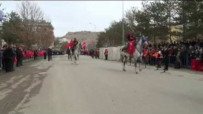 BAYBURT KURTULUŞ 21 ŞUBAT 2018 GEÇİŞ TİYATRO