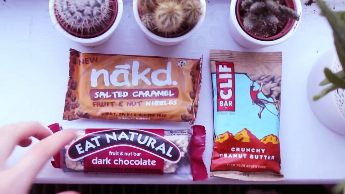15 VEGAN SNACK IDEAS - creative snacks for emergency hunger // #ad