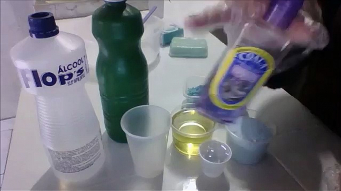 COMO FAZER SABÃO AZUL PERFUMADO CASEIRO LIQUIDO MAIS DE 12 LITROS COM POUCOS INGREDIENTES