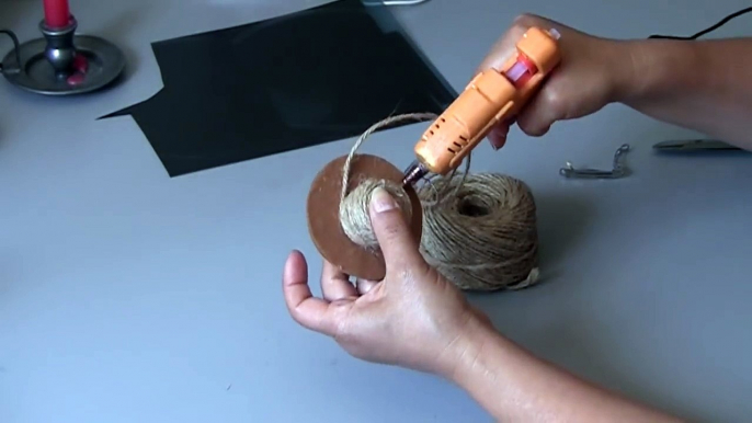 DIY - Chapeu caipira de barbante e tampa de garrafa pet - DIY - How to make a hat