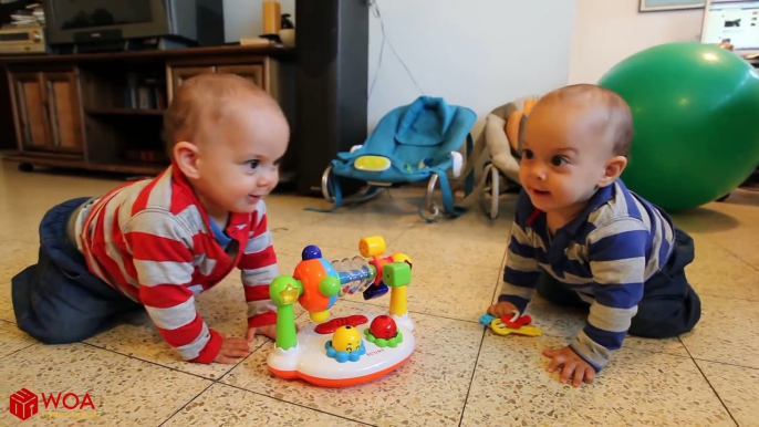 Funny Twin Babies Dancing