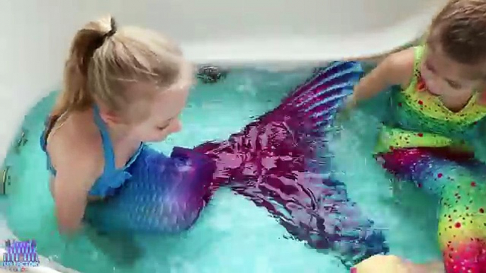 MERMAIDS Magically turn into TROLLS & play in the Mr. Bubble bath full of surprises W/ Play Doh Girl