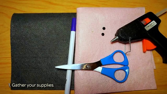 How To Make A Lovely Felt Mouse - DIY Crafts Tutorial - Guidecentral