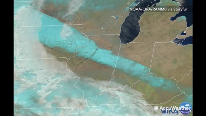 Snow band stretches across US Midwest