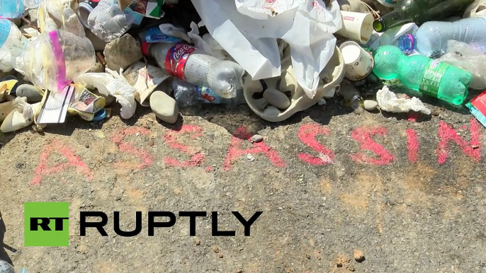 Residentes de Niza convierten el lugar de la muerte del terrorista en un vertedero