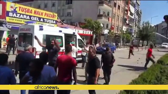 Scores of people injured in Turkey car bombings