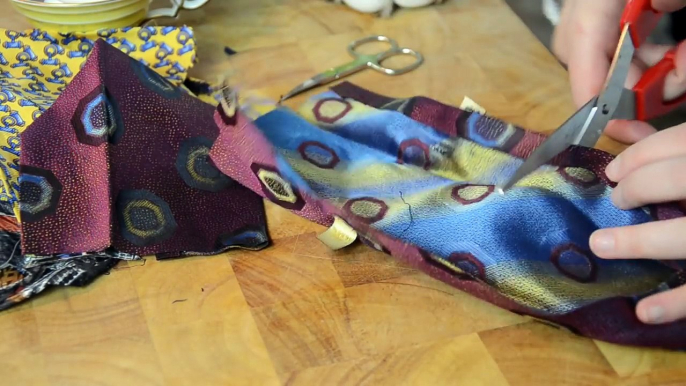 DIY Ostereier - Ostereier mit Krawatten färben - Glücksküche