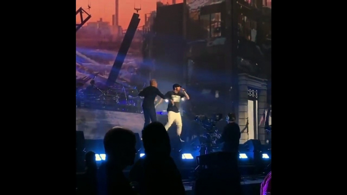 Eminem brings out Dr. Dre at Coachella 2018 for "Still Dre" (Legendary Moment)