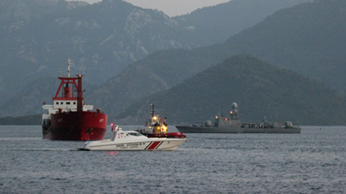 Ege'de Türk Çimento Gemisi ile Yunan Savaş Gemisi Çarpıştı