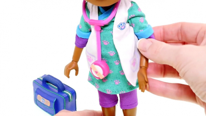 Doc McStuffins Veterinaria!! Canta y Habla ❤❤ Disney Junior Huevo Sorpresa Play Doh