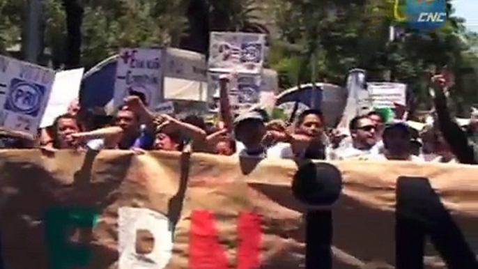 Manifestación anti Peña-Nieto en la capital.mpg