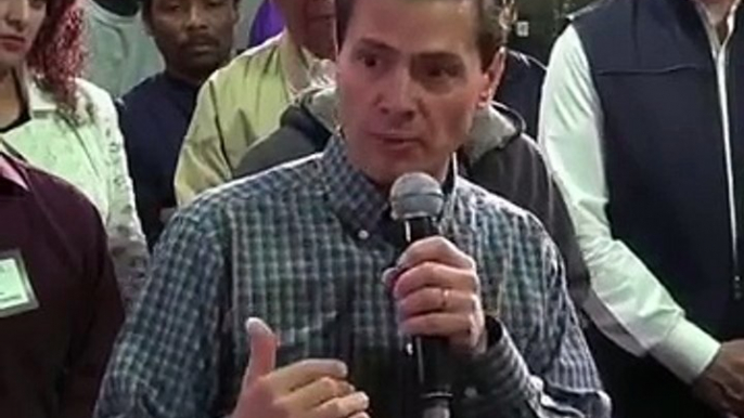 Peña Nieto recibe a 135 migrantes mexicanos repatriados de EE.UU.丨Exclusivo
