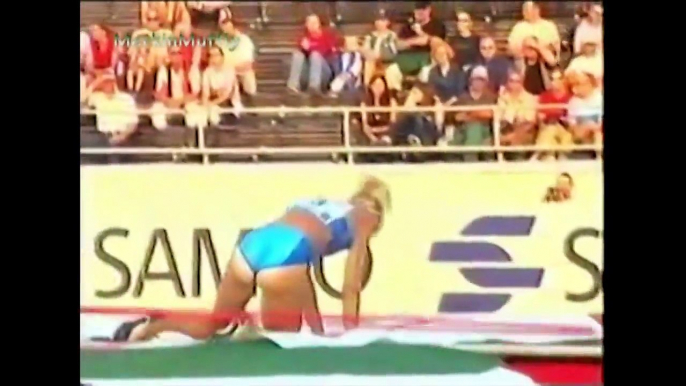 Top 10 Revealing Moments in Women's Pole Vault - #Women - #Sport