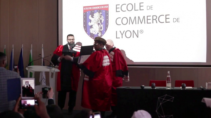 Ahmed Khalifa Niasse fait Docteur Honoris Causa par l'Ecole de Commerce de Lyon