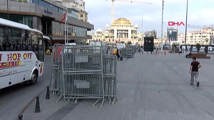 Taksim'de 1 Mayıs Hazırlıkları