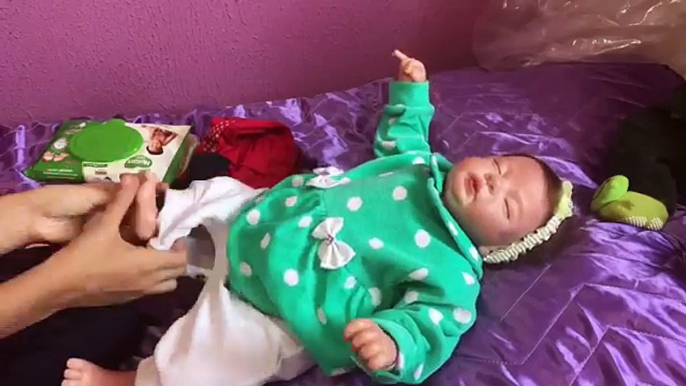 LEVANDO A MINHA BEBÊ REBORN ISADORA PARA FURAR A ORELHA E COLOCAR BRINCO - GABI REBORN