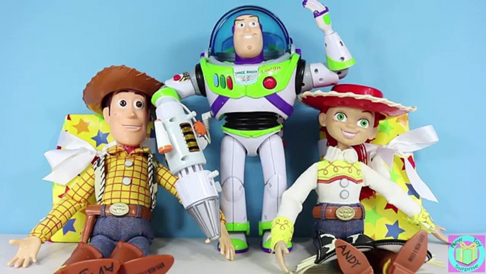 Disney Pixar Toy Story Hatch N Heroes Woody & Buzz Lightyear search for the Evil Emperor Zurg!!