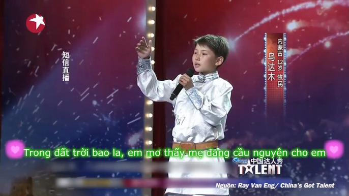 Chẳng ai ngờ nổi chàng soái ca này lại chính là cậu bé Uudam nổi tiếng với ca khúc "Gặp mẹ trong mơ"