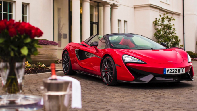 McLaren 570S Spider está listo en rojo para el verdadero romance en San Valentín