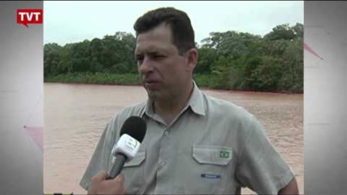 Lama da Samarco acaba com fonte de renda de pescadores no Rio Doce