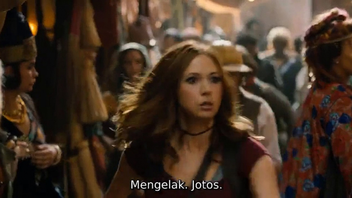 Spencer (the rock) Bazaar Fights - Jumanji Welcome to The Jungle [Subs Indo] | Klip Film