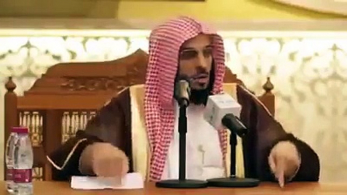 ‫توكل على الله وفوِّض الأمر إليه، وارض بحكمه، والجأ إليه، واعتمد عليه فهو حسبك وكافيك. ‬‫⁧‫#عائض_القرني‬⁩‬