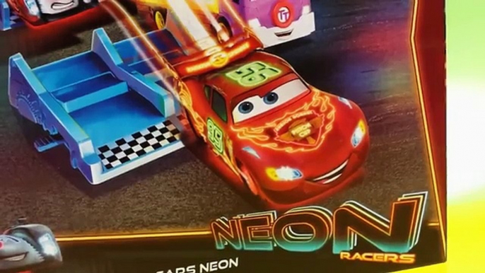 Neon Racers Neon Nights Lightning McQueen Track Glow In The Dark Racing Cars 2 Racers Taia Decotura