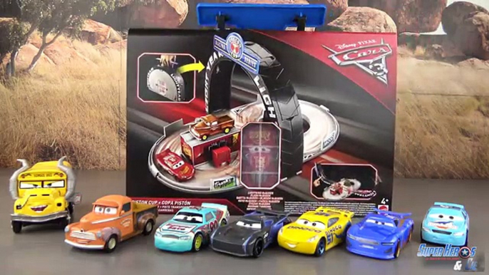 Disney Cars 3 Piston Cup Portable Piste Flash McQueen Smokey Storm Ramirez Jouet Toy Review