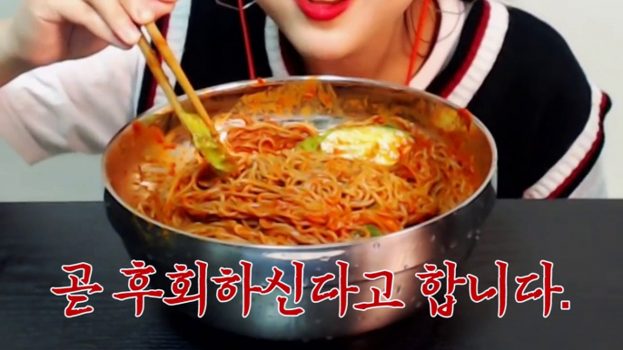 [Mukbang] 매운 냉면 끝판왕! 송주불냉면 먹방 Cold noodle from HELL *Super Spicy Nangmyeon*عرض الغذاء