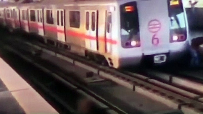 Man Crossing Tracks in Delhi Metro Station | Has Lucky Escape..!!!!