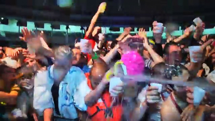 PARTY 2012 (REMI GAILLARD)