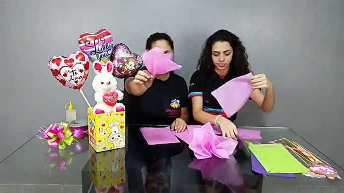 Como hacer un arreglo de globos con peluche. Decoración con globos