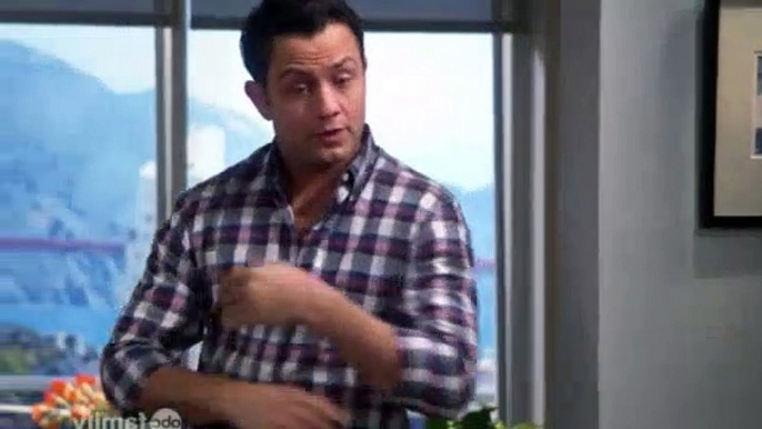 Young and Hungry S02E05 - Young & First Time