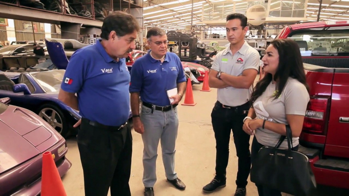 Mexicánicos: toma auto de carreras y se descompone