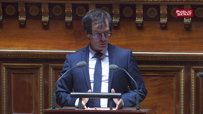 « Le développement des dispositifs d’immigration légale choisie doit se faire avec rigueur », souligne Jacques Grosperrin (LR)