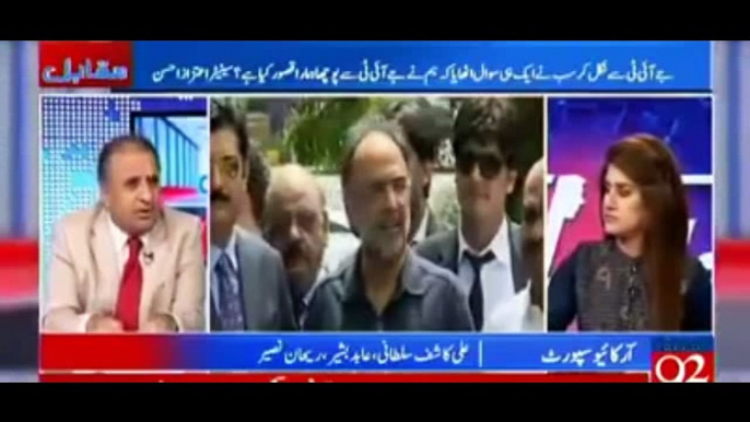 Blast from the past Rauf Klasra giving credit to Imran Khan for Panama Papers and praising PTI lawyer's team