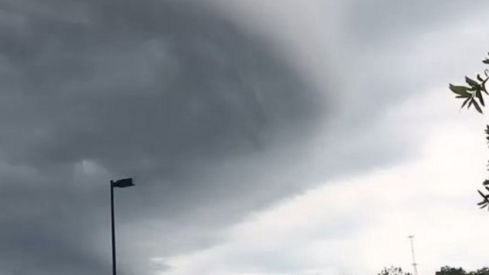 Shelf Cloud Leads Stormy Weather in Lexington, Kentucky