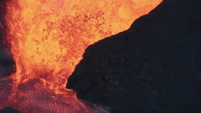 Video Captures Lava Flow in Puna, Hawaii