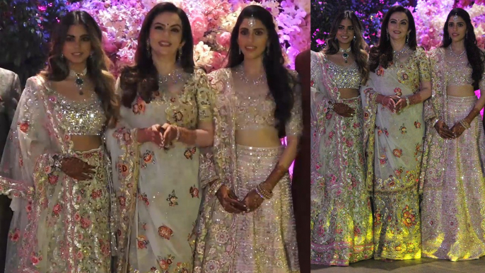 Akash-Shloka's Engagement में Nita Ambani और Isha Ambani दिखीं Gorgeous; Watch Video | Boldsky