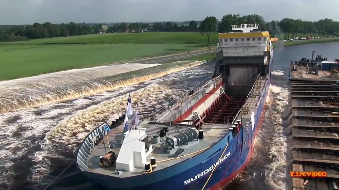 5 AMAZING Ship Launch Videos HD