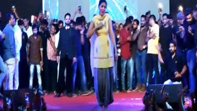 Sapna Choudhary Dance Performance on "Mane Pal Pal Yaad Teri"