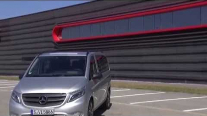 Mercedes-Benz Vito Tourer Select 119 BlueTEC Design Trailer | AutoMotoTV