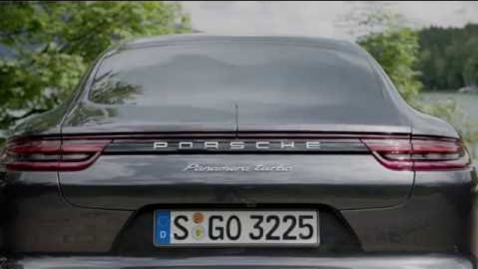 Porsche Panamera Turbo Exterior Design in Black | AutoMotoTV