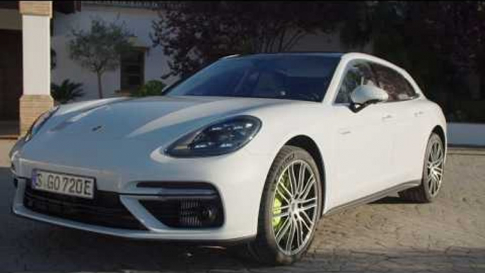 Porsche Panamera Turbo S E-Hybrid Design in Carrara White Metallic