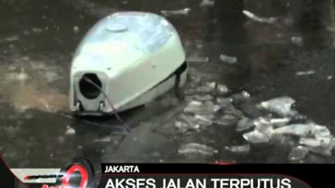 Hujan lebat, Tiang listrik roboh tutup akses jalan menuju cipete - iNews Pagi 16/03