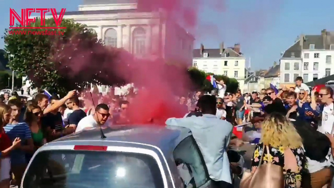 France Vs Argentina : Paris Fans Celebrate France's Win Over Argentina in Knockout stage of WorldCup