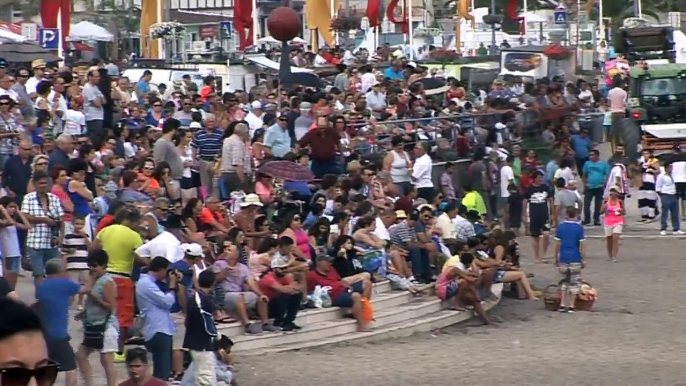 Tourada Areal da Praia 2016 com Marradas e Cenas Engraçadas _ Funny video on beach _ Açores