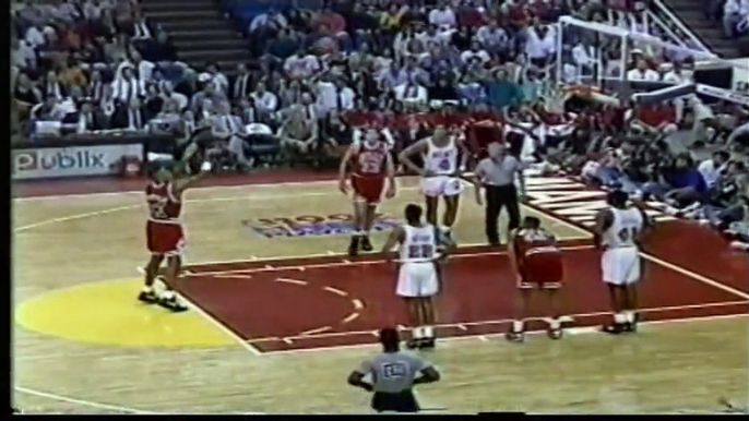 Michael Jordan - with Scottie Pippen 31 pts, playoffs 1992 bulls vs heat gm 3,  56 pts